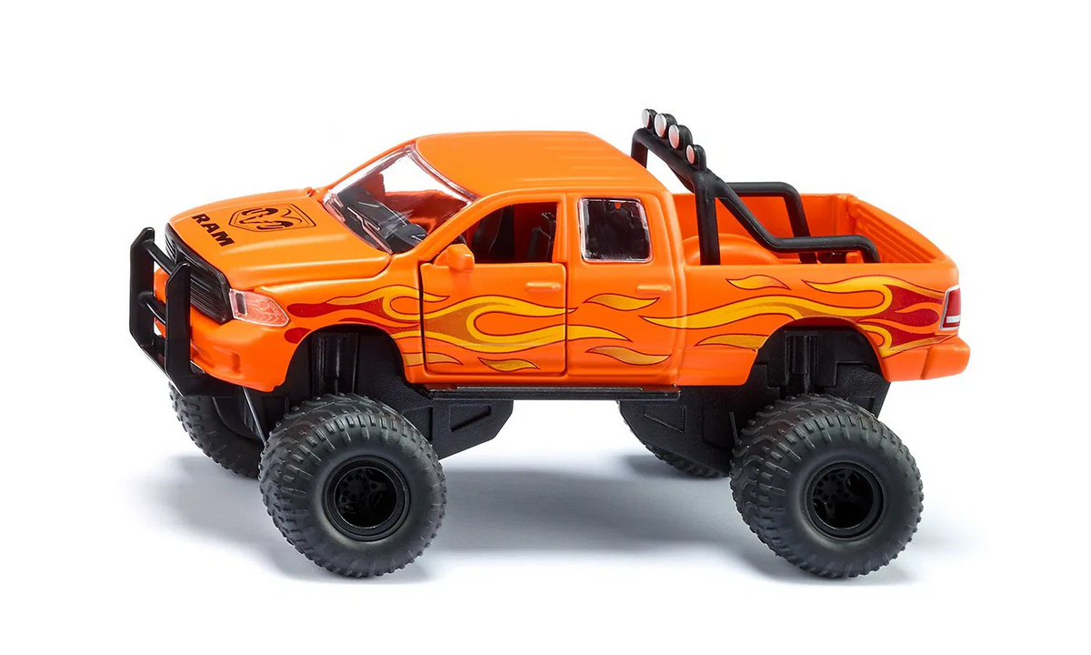RAM 1500 mit Ballonreifen 1:50