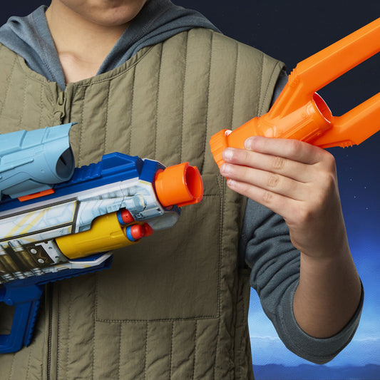 NERF Star Wars The Mandalorian Blaster mit 12 Darts