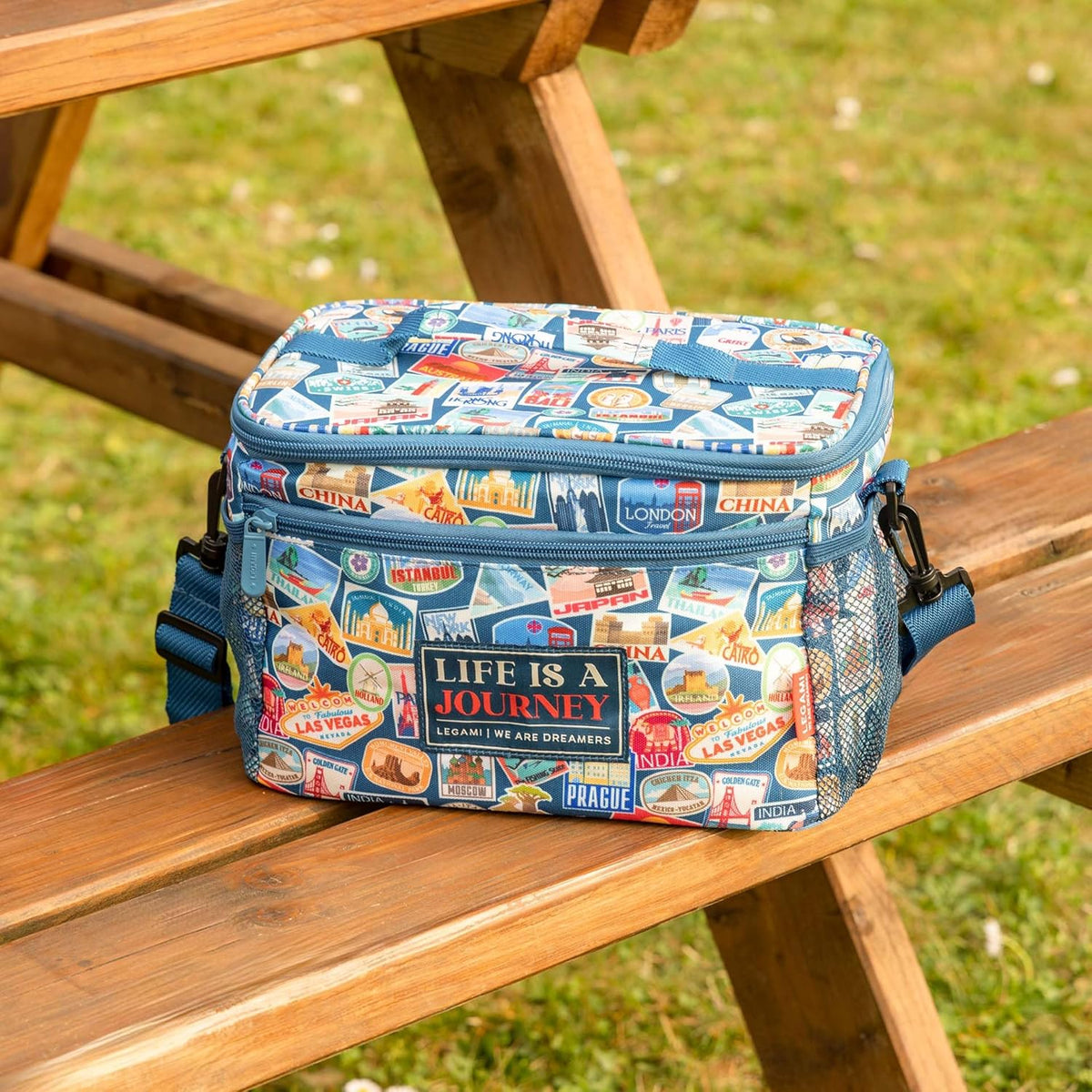 Legami Thermo-Lunchtasche Travel Stickers, 7,7 L