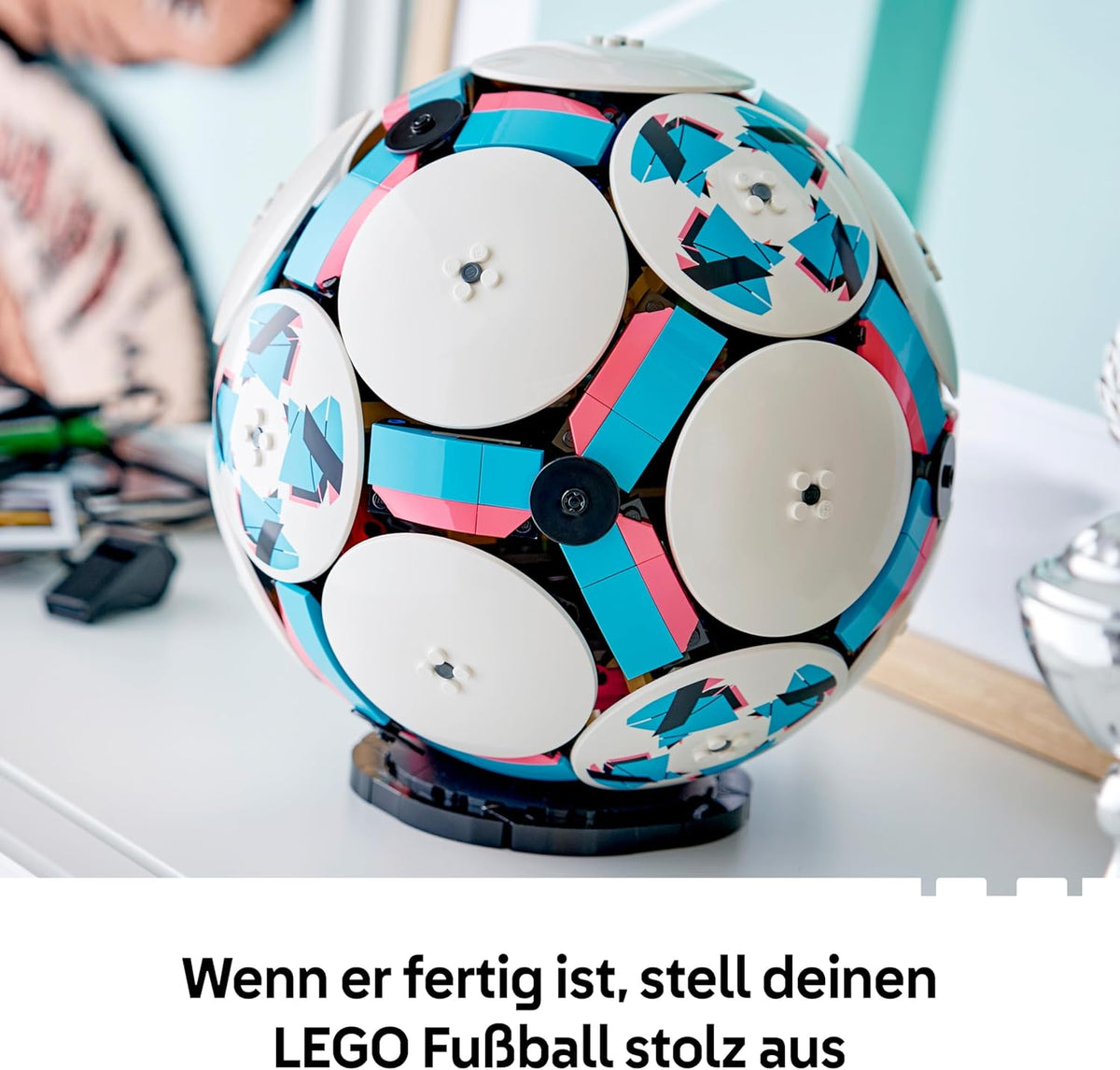 LEGO Editions Fußball - 3D Modell mit Mini-Stadion ab 10 Jahren